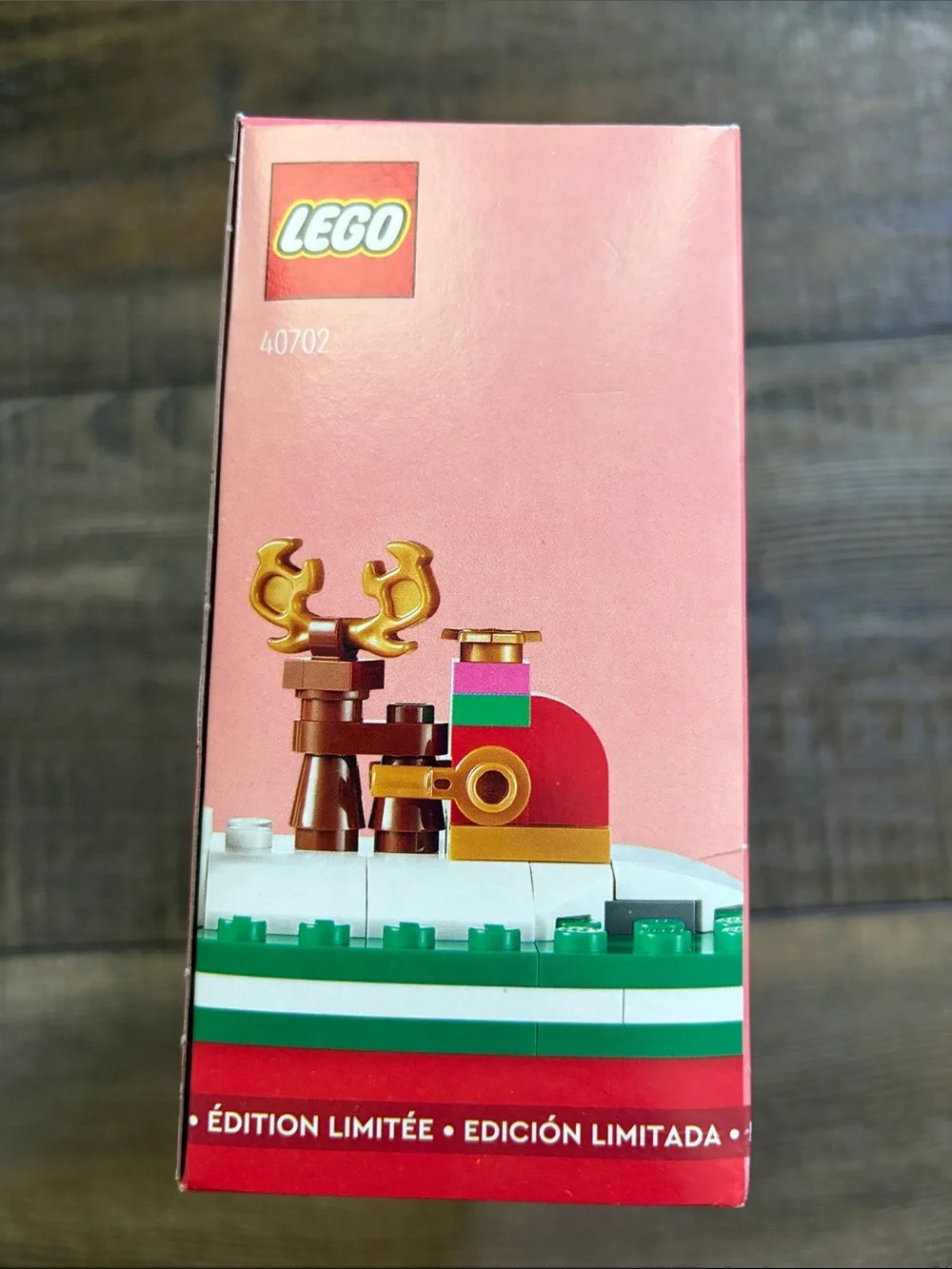 LEGO Red and Green Christmas Picture Frame Kit - Picture 5 of 6